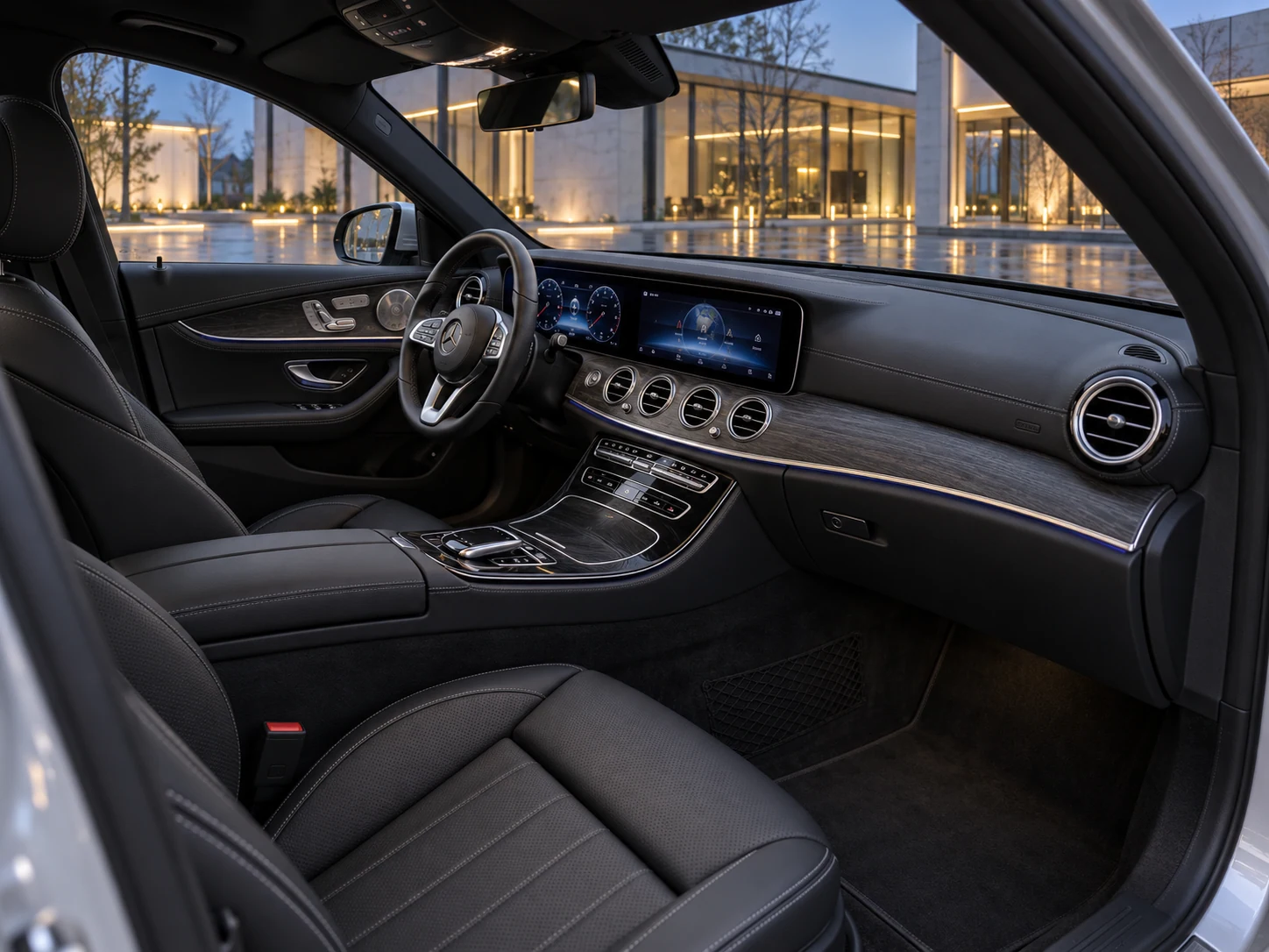 Mercedes-Benz E 200 — vehicle details / 3