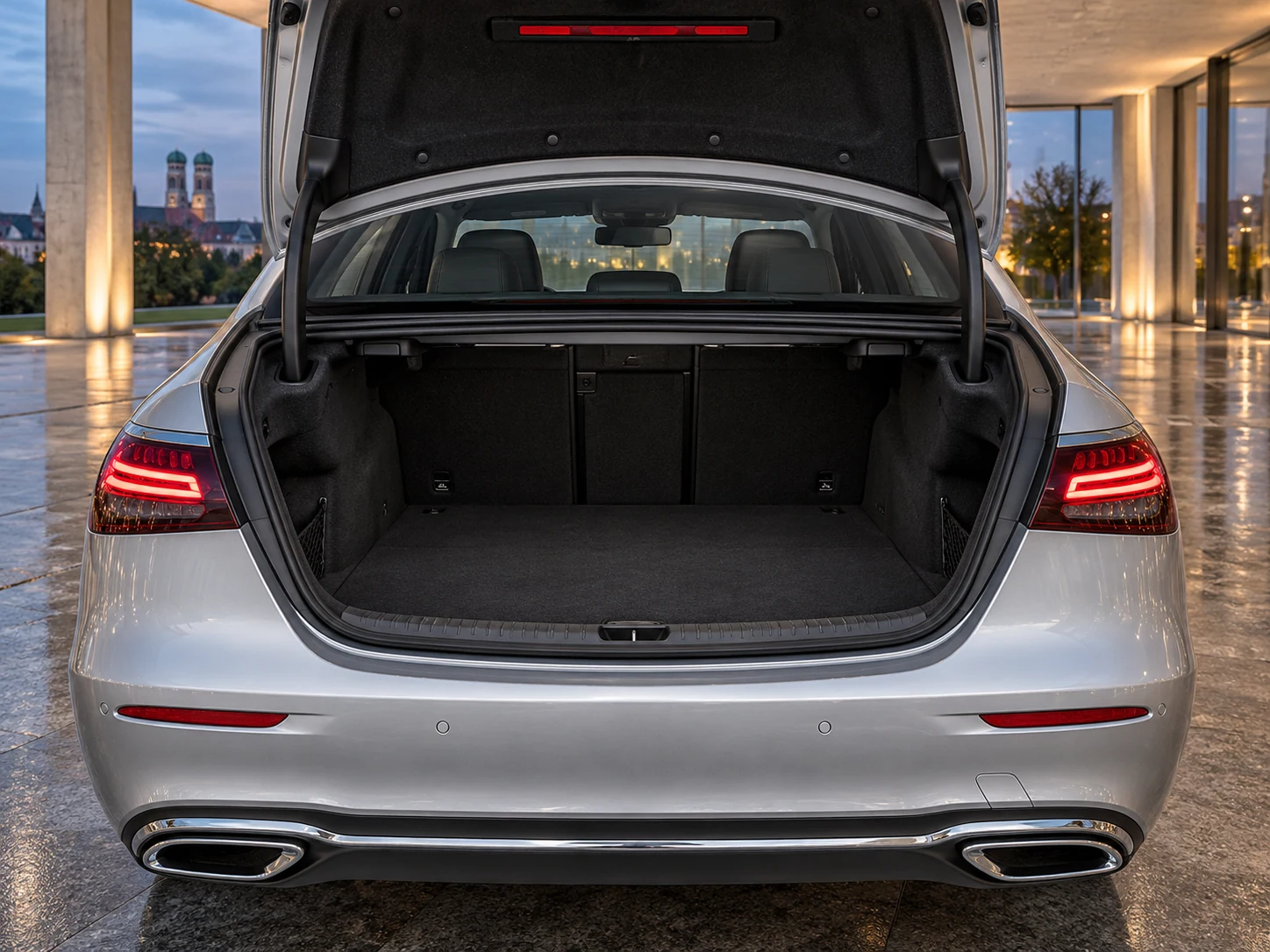 Mercedes-Benz E 200 — vehicle details / 4
