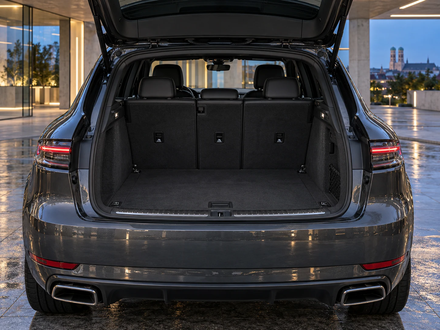 Porsche Macan — vehicle details / 4