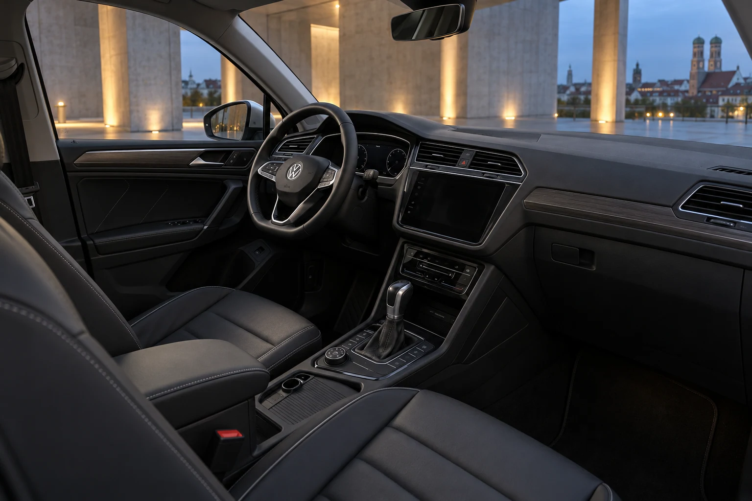Volkswagen Tiguan — vehicle details / 3