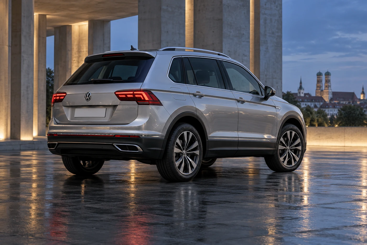 Volkswagen Tiguan — vehicle details / 2